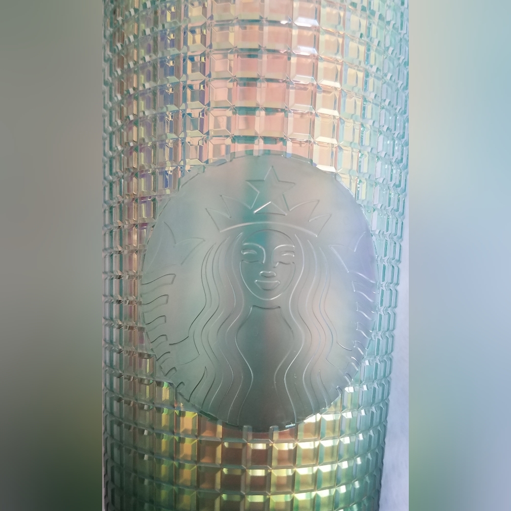 Starbucks Seasonal Green Ombre Grid 24oz Venti Tumbler - Picture 8 of 9